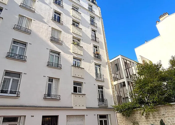 Le Penthouse Murat L * Paris